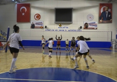 Yeilyurt Belediyespor Bayan Voleybol Takm, Blgesel Lige Odakland